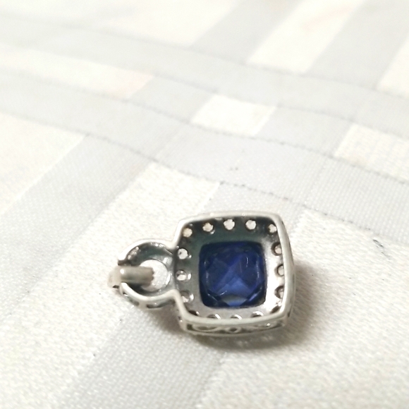 PENDANT,London Blue Topaz or Lab Blue Spinel. 9mm x 7mm in 925SS J#21 EUC - Picture 2 of 5